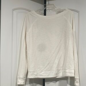 Xhilaration Cream Relaxed Sweatshirt